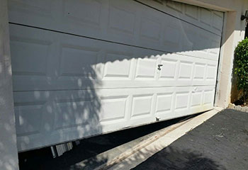 Garage Door Off Track, Stratford